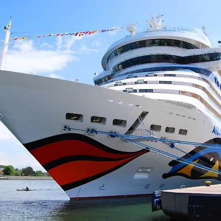 Warnemuende Altstadt דירה *